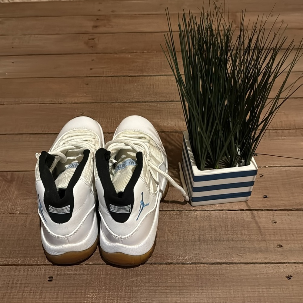 Athletic Shoes - Picture 4 of 4